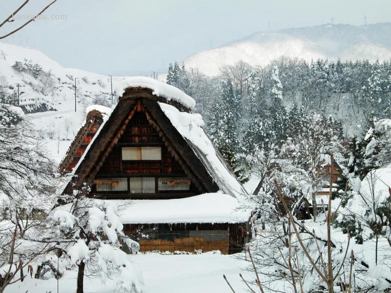 雪地房屋