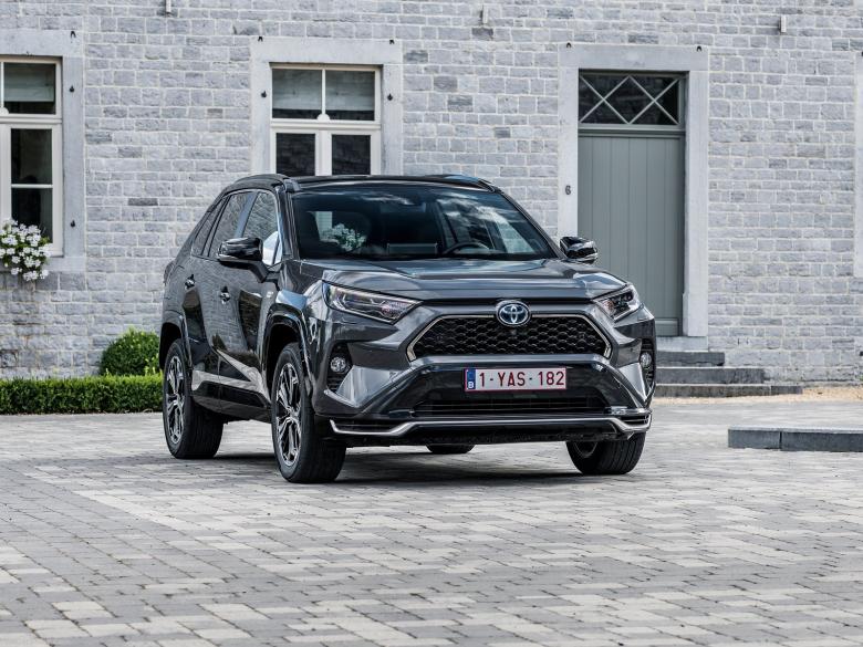 2021款丰田RAV4插电混动版